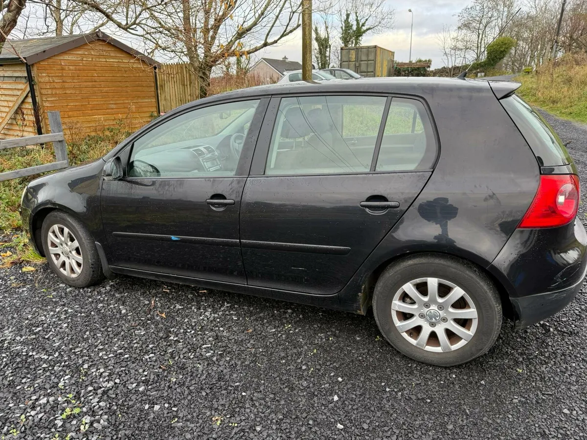 2007 Volkswagen Golf - Image 2