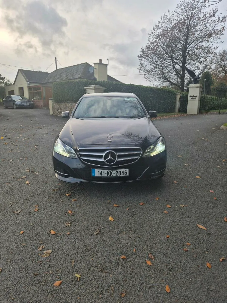 Mercedes Benz E220 - Image 2