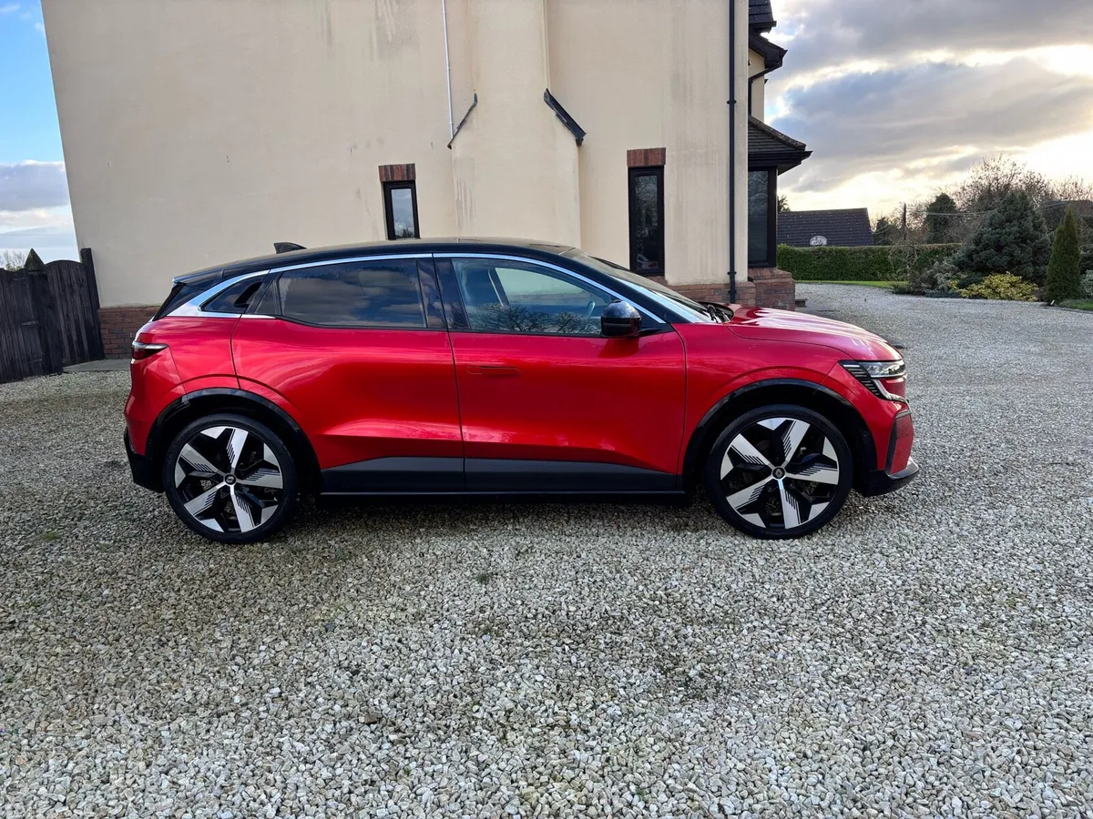 Megane Etech EV60 220hp Techno - Image 3