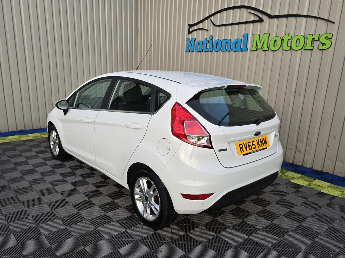 2015 Ford Fiesta 1.0 Petrol Zetec - Image 5