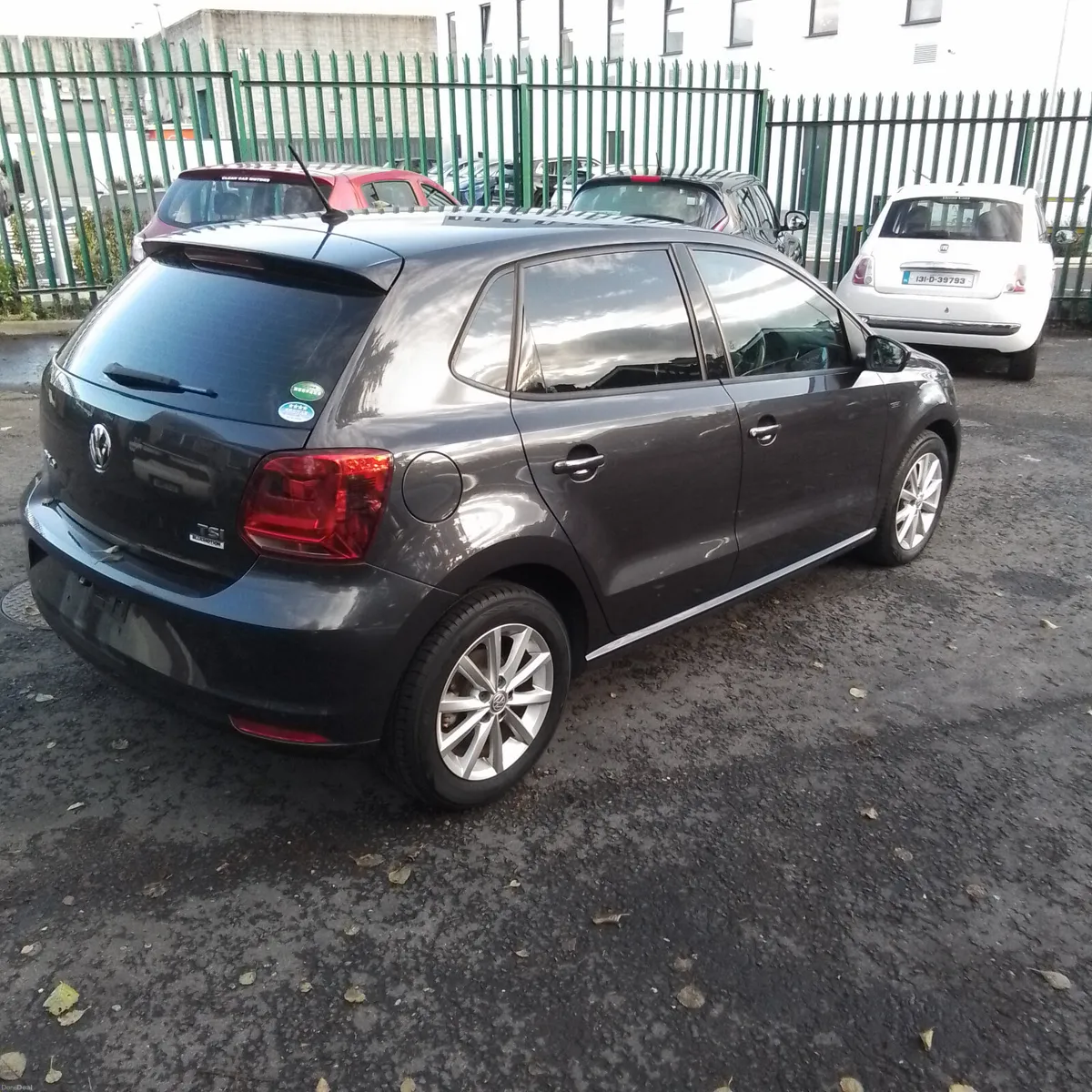 Volkswagen  Polo automatic - Image 6