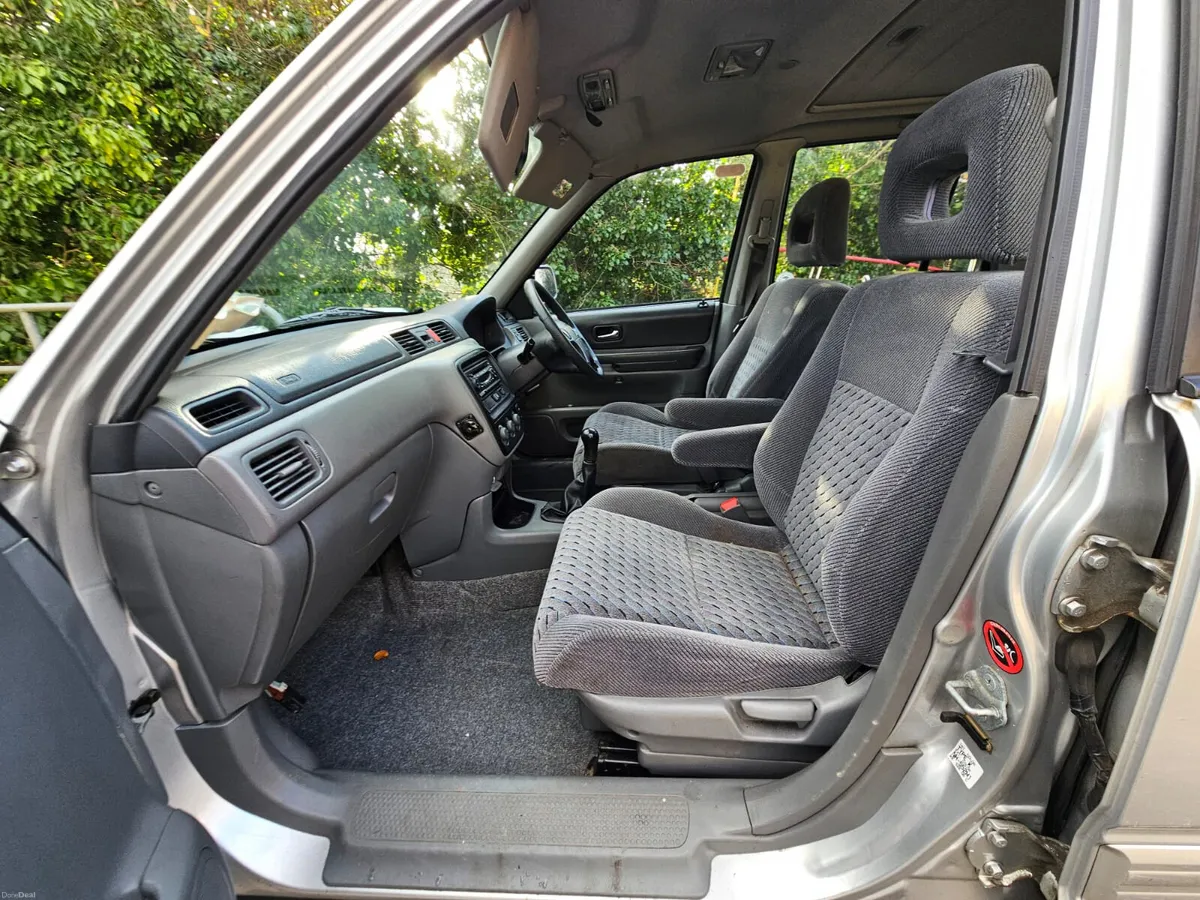 Honda CR-V 2000 1 owner €699  no offers - Image 3