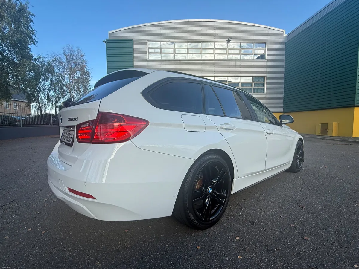 Bmw 320D Touring Automatic - Image 4