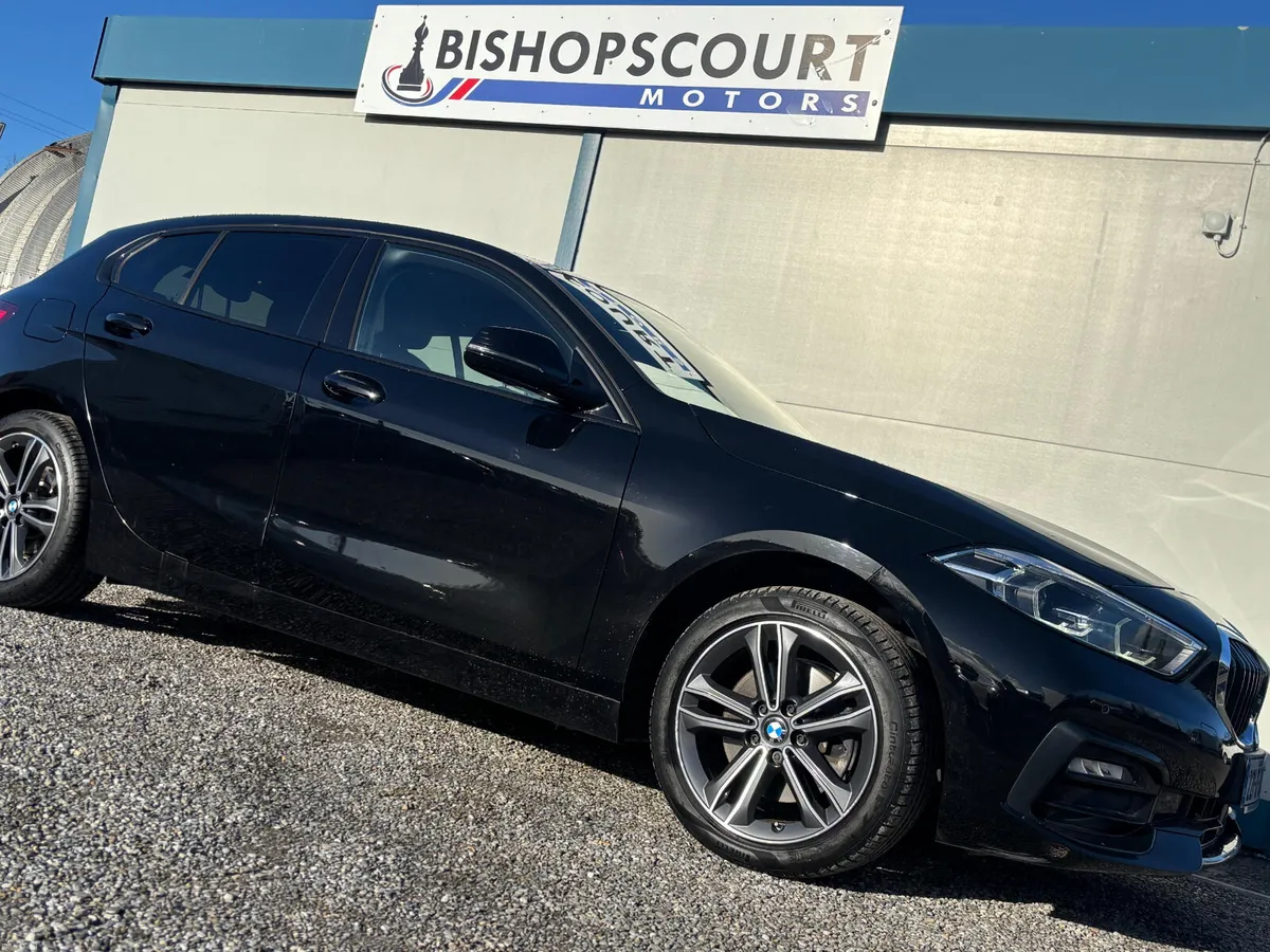 BMW 1-Series 2022 - Image 3