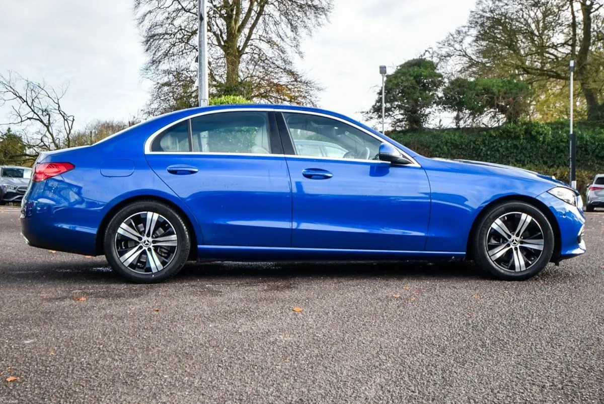 Mercedes-Benz C-Class C200 Avantgarde Auto - Image 3