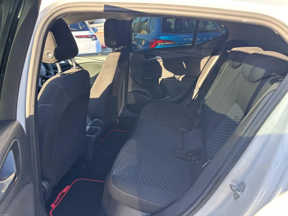 Opel Astra 2016  1.4  petrol  finance available - Image 4