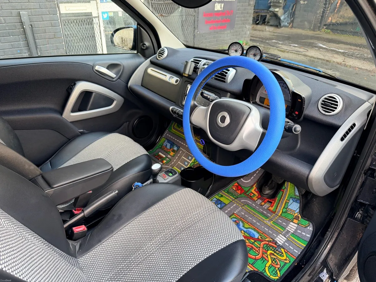 2013 Smart Fortwo FRESH NCT LOW MILEAGE - Image 3