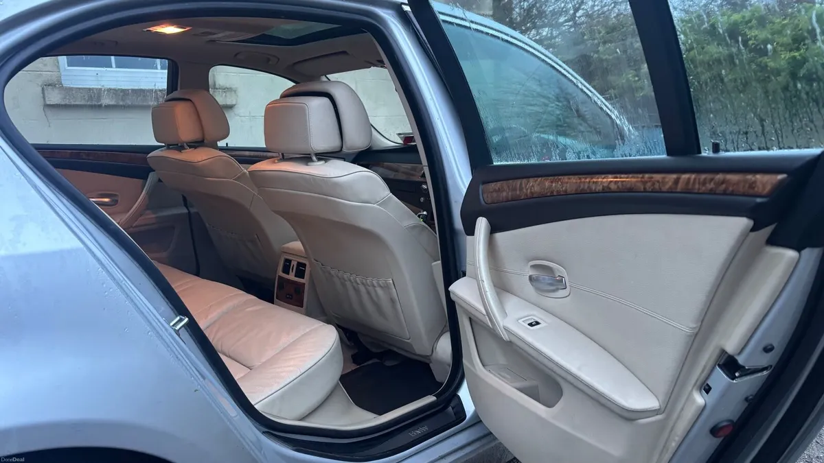 BMW 5-Series 2008 - Image 4