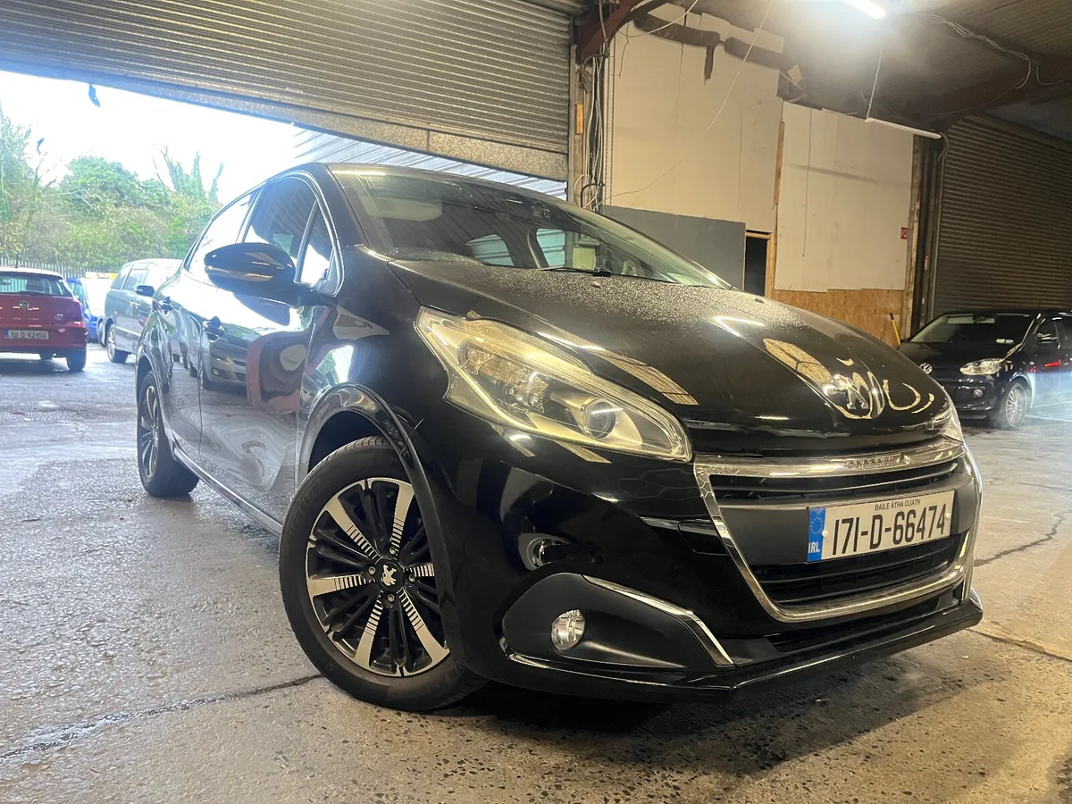Peugeot 208 1.2 Automatic 2017 low mileage - Image 1