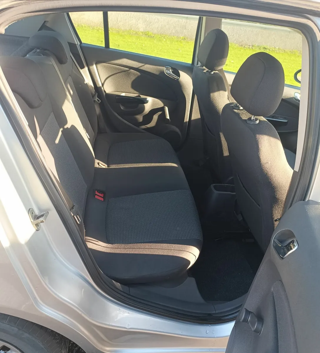 Vauxhall Corsa 2009 - Image 3