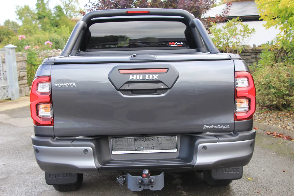 252 Hilux Invincible X * Roll cover and bars inc - Image 4
