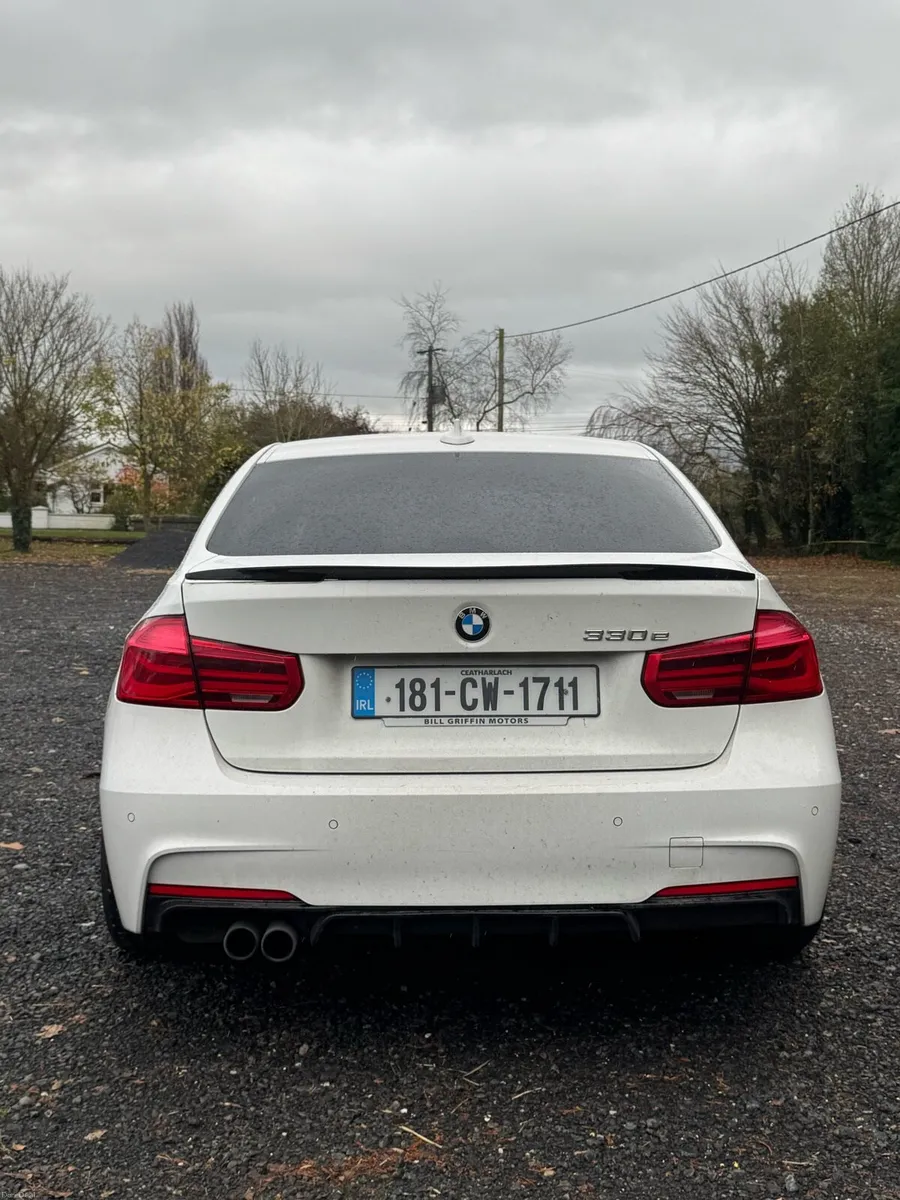 BMW 330e - Image 3