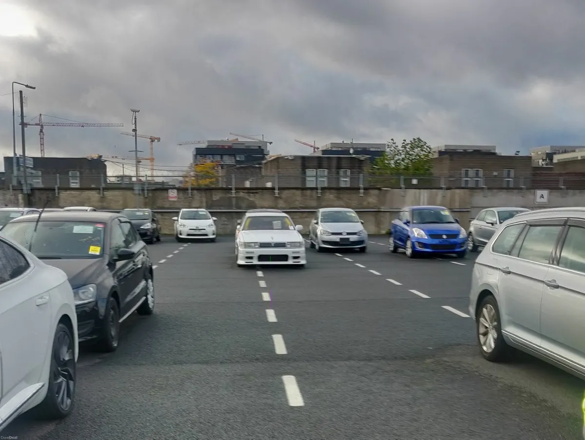 Nissan Laurel C33 1991 - Image 2