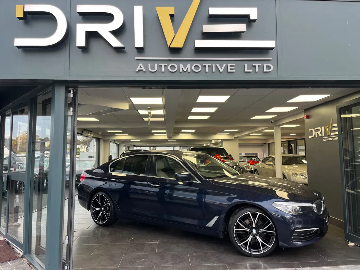 BMW 5-Series 2017 520d Luxury - Image 3