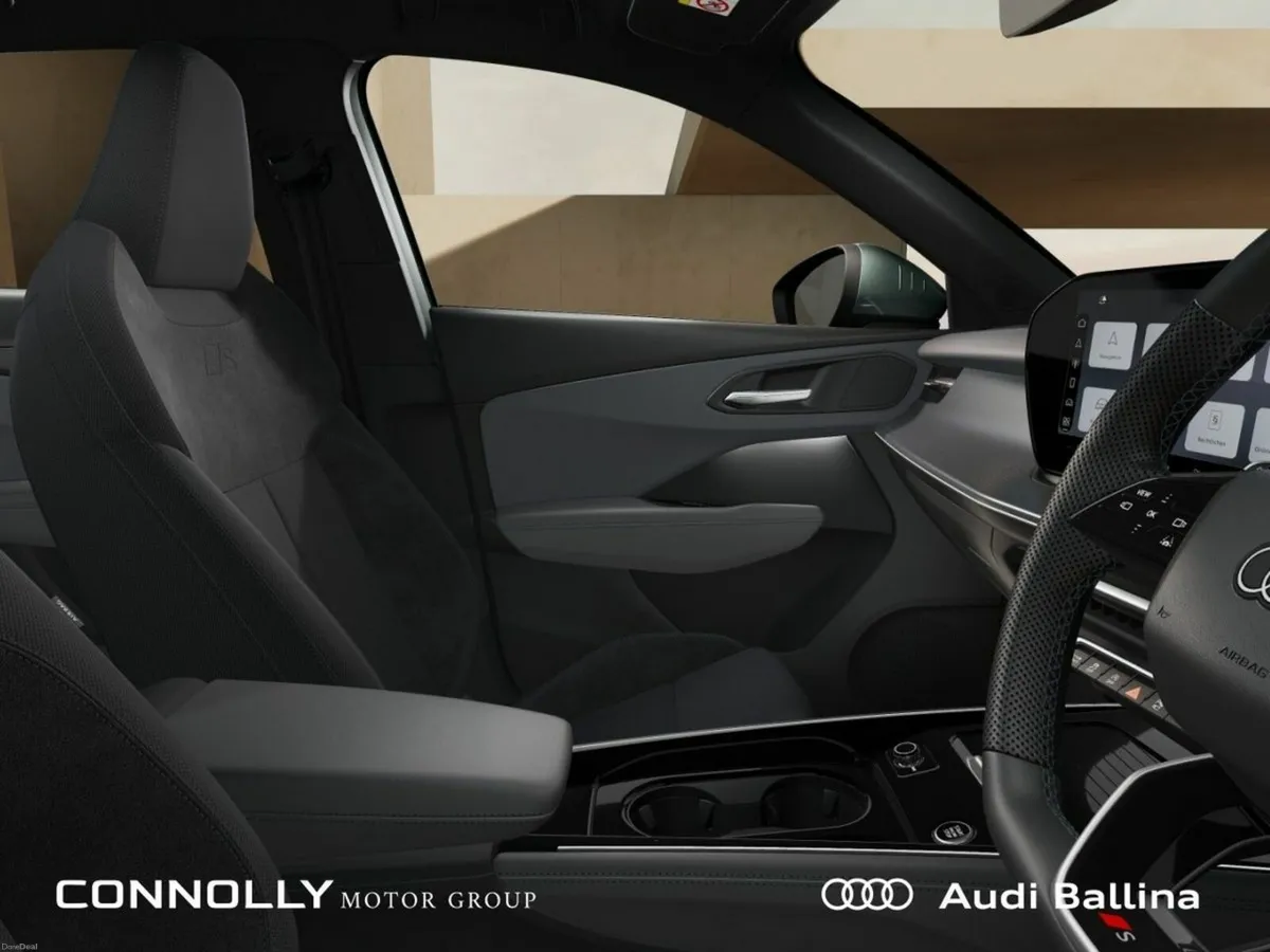 Audi Q3 S LINE **TECH PACK** **HITCH** - Image 5
