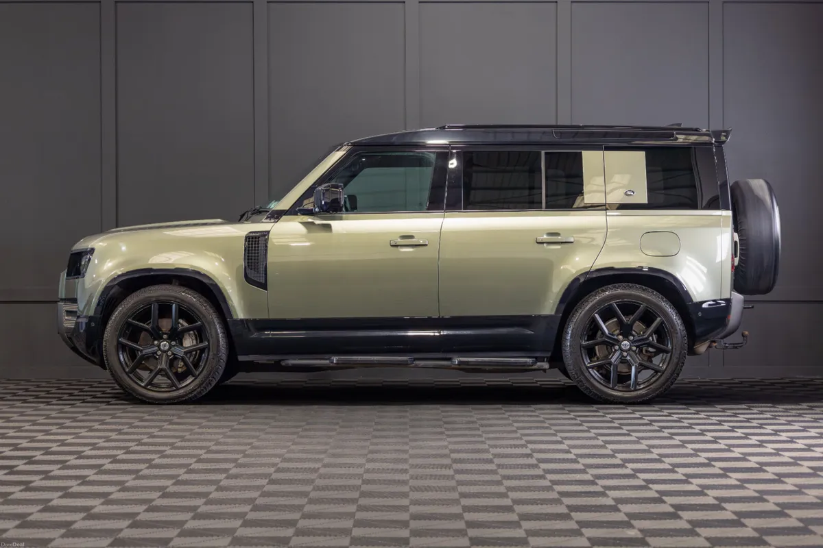 2022 Land Rover Defender 110 P400e X-Dynamic SE - Image 3