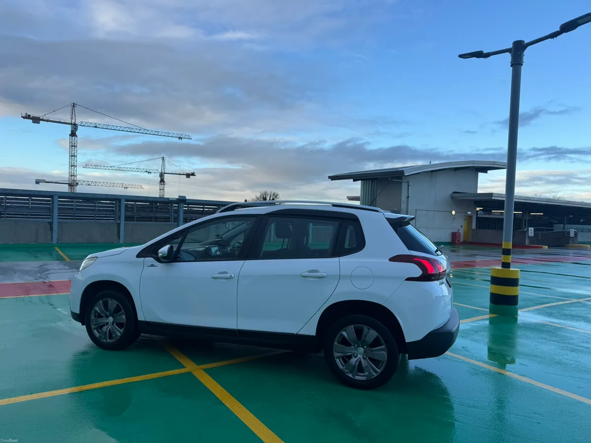 162 PEUGEOT 2008 1 Owner - Image 2