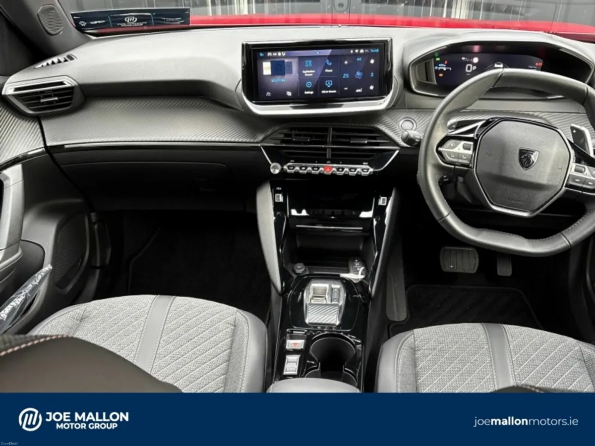 Peugeot 2008 HYBRID 145BHP e-DCS6 Allure - Image 4
