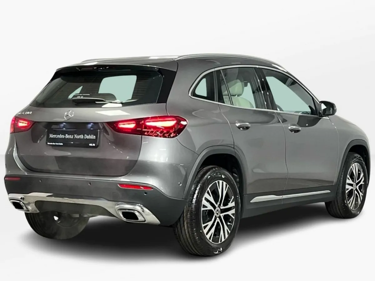 Mercedes-Benz GLA 180 Progressive - High spec demo - Image 3