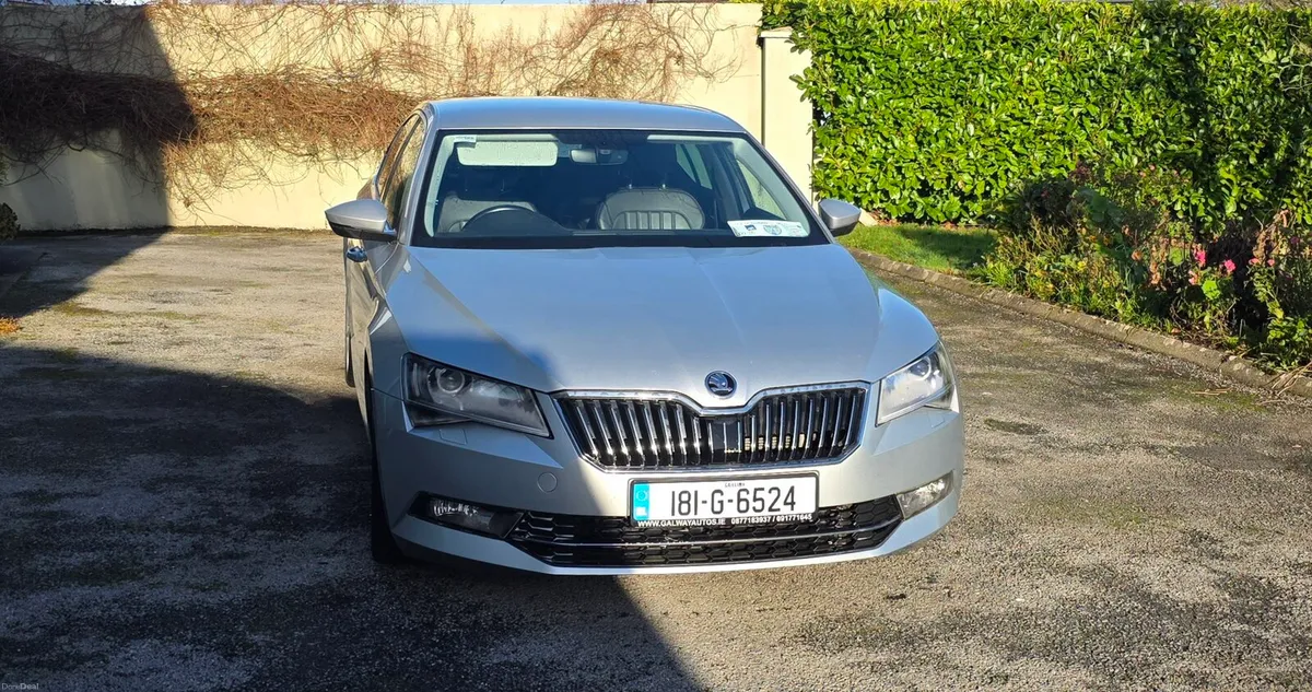 Skoda Superb 2.0 TDI Auto Executive - Top Spec - Image 1