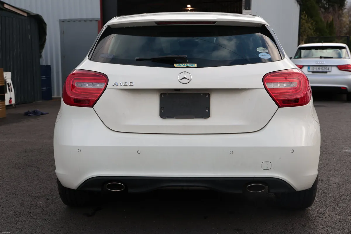 Mercedes-Benz A180 2014 - Image 4