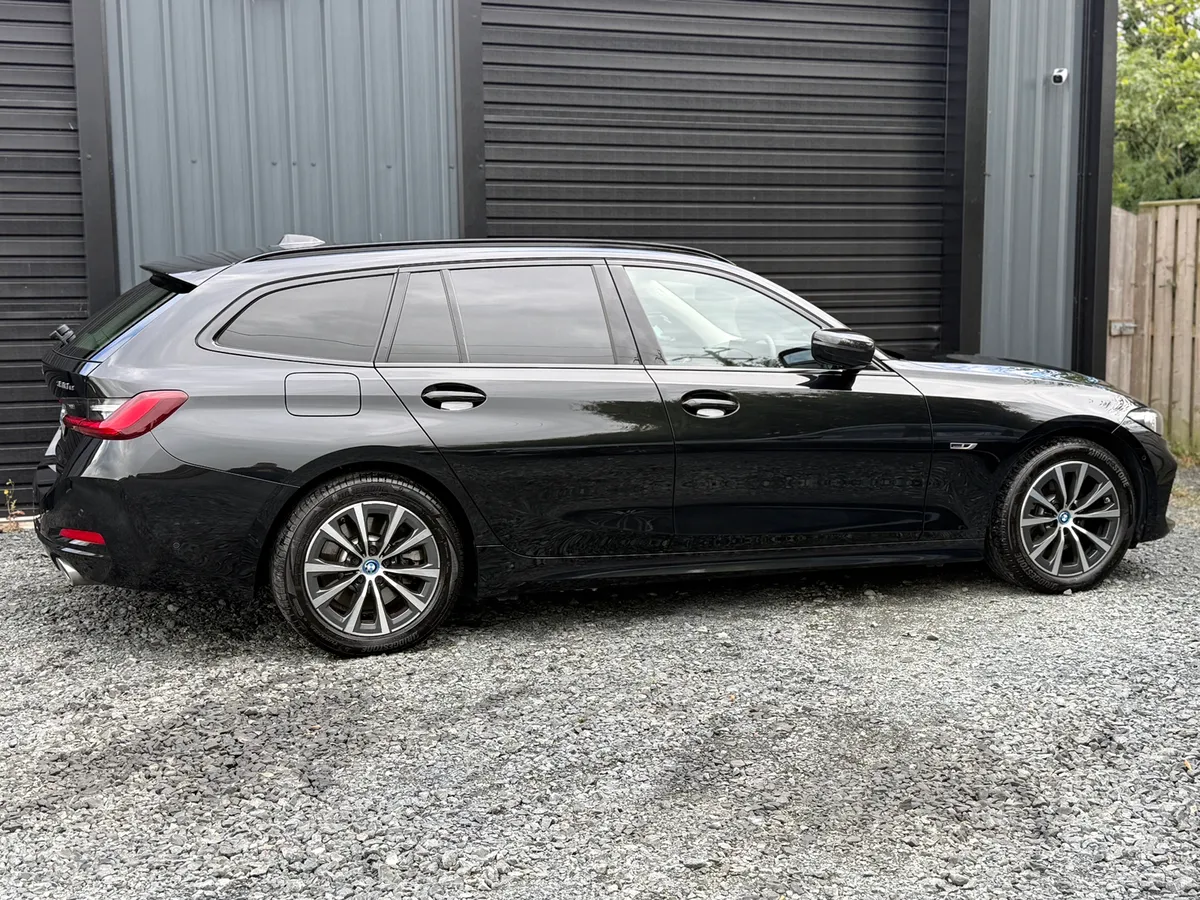 222 Bmw 330e Sport Touring New Model - Image 5
