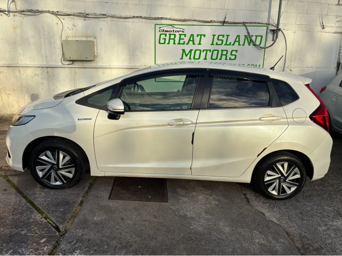 Honda Fit 1.5i Petrol Hybrid Automatic - Image 3