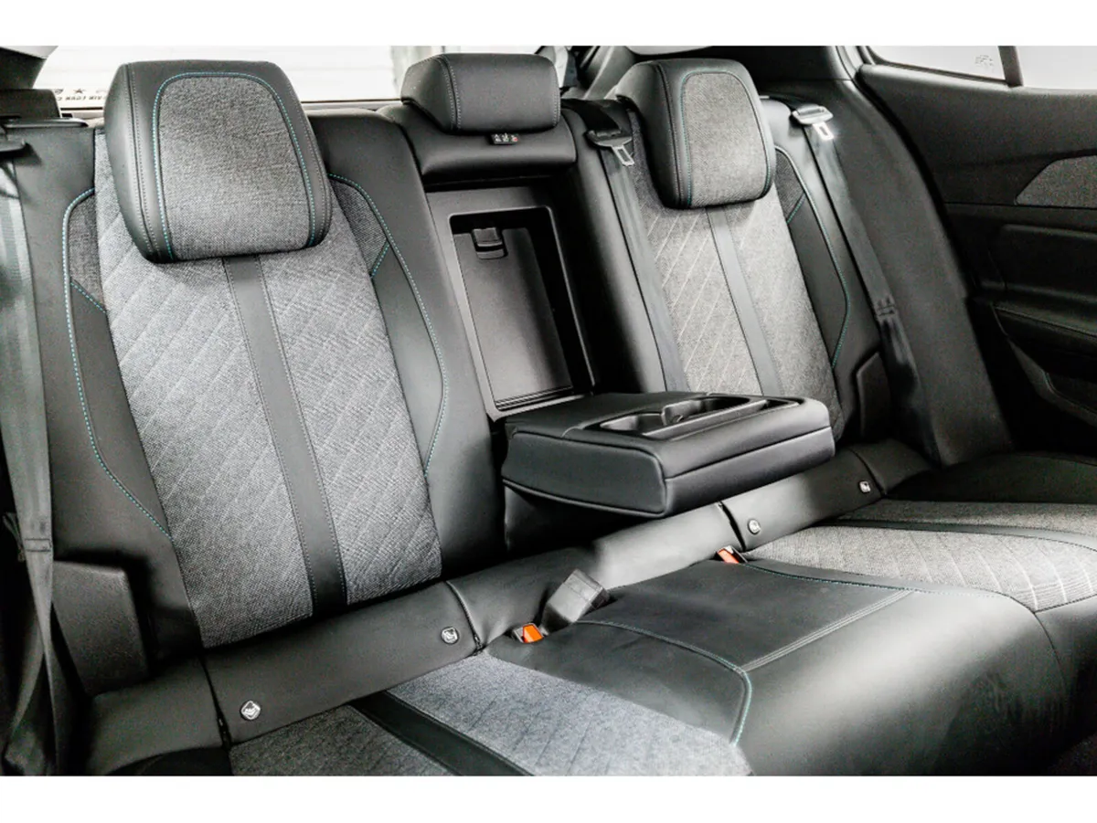 Peugeot 408 Allure 1.2 Petrol Auto 130HP - Image 4