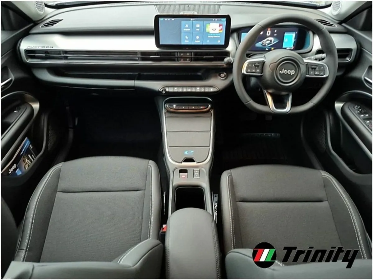 Jeep Avenger ** ALTITUDE ** 54KW 156BHP ** 400KMS - Image 2