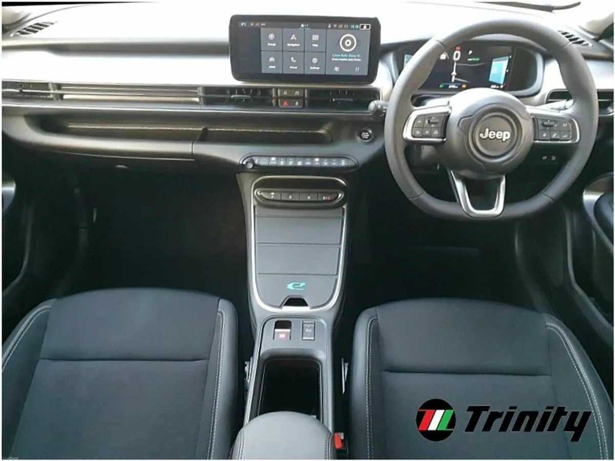 Jeep Avenger ** ALTITUDE 54KW 400KMS ** TRINITY MO - Image 2