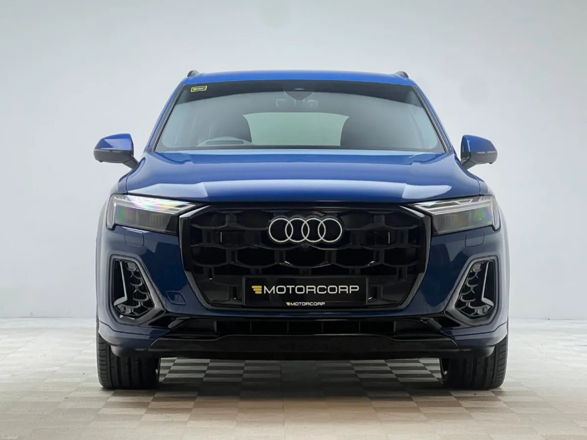 Audi Q7 S LINE 55 TFSI E QUATTRO - Image 2