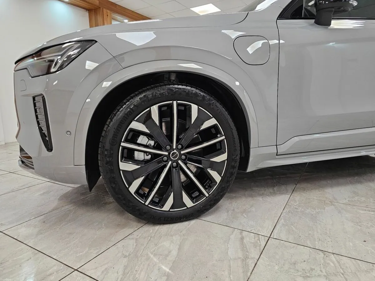 Volvo XC90 ULTRA MODEL ! - Image 4