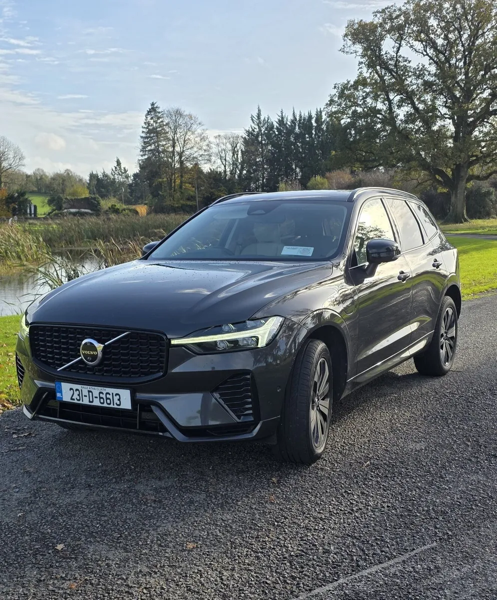 Volvo XC60 Recharge PHEV AWD - Image 2
