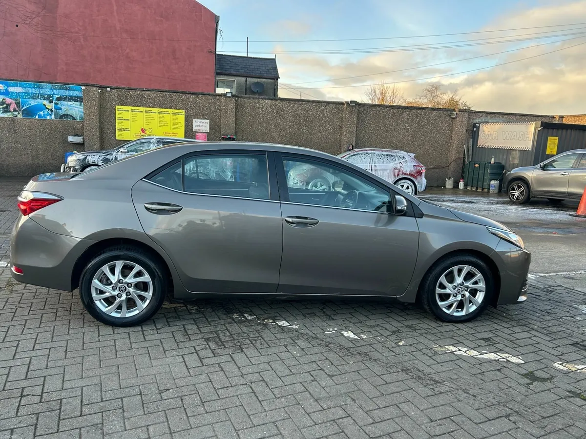 Toyota Corolla 2017 1.4D4D NCT01/27 - Image 3