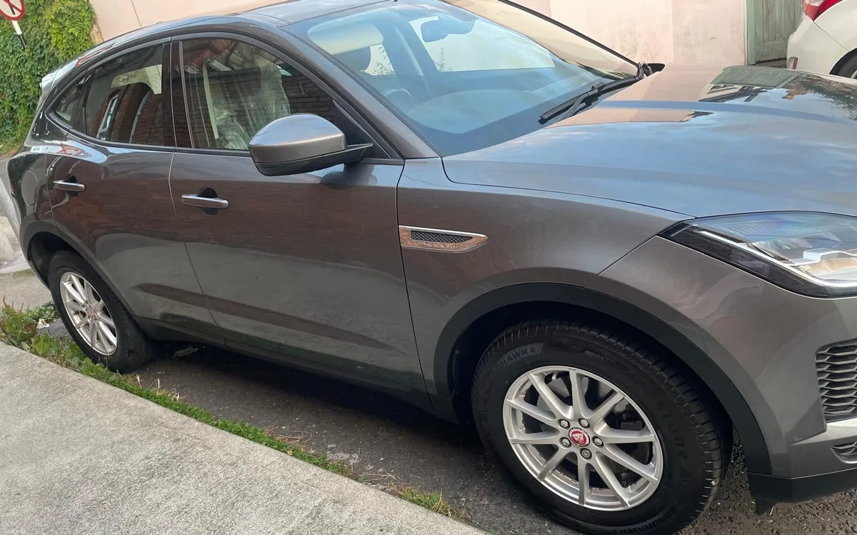 Jaguar E - PACE NEW NCT UNTIL 12/2027 - Image 3