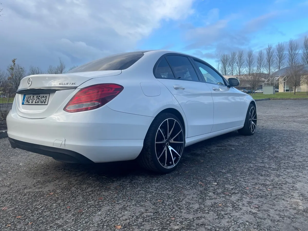 Mercedes-Benz C-Class 2014 - Image 4