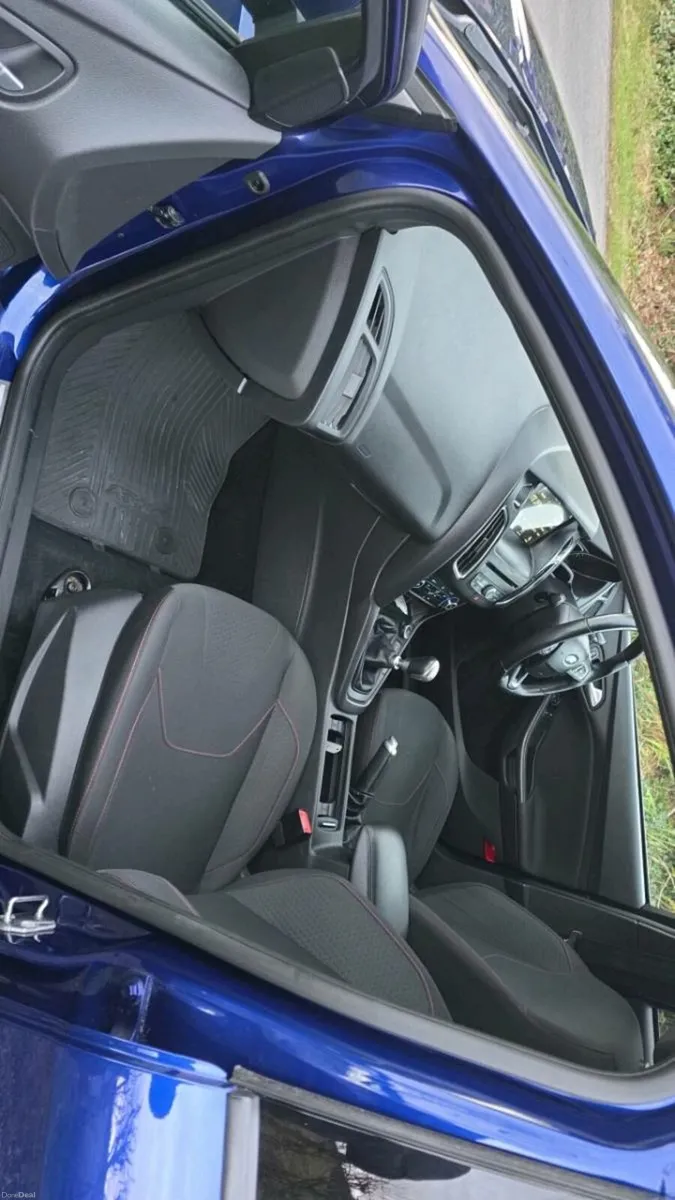 2018 st line ford focus - Image 3