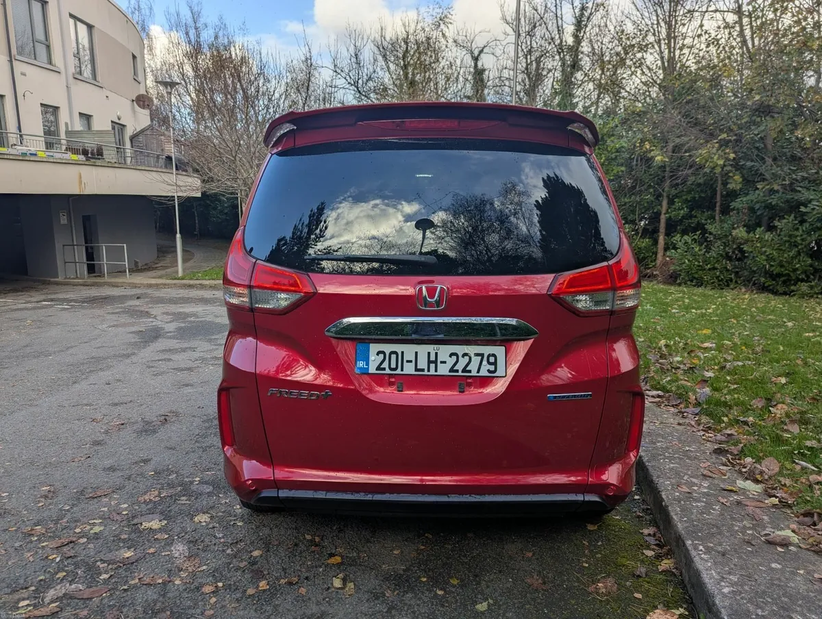 2020 Honda Freed+ Automatic Hybrid Electric 5 Seat - Image 4