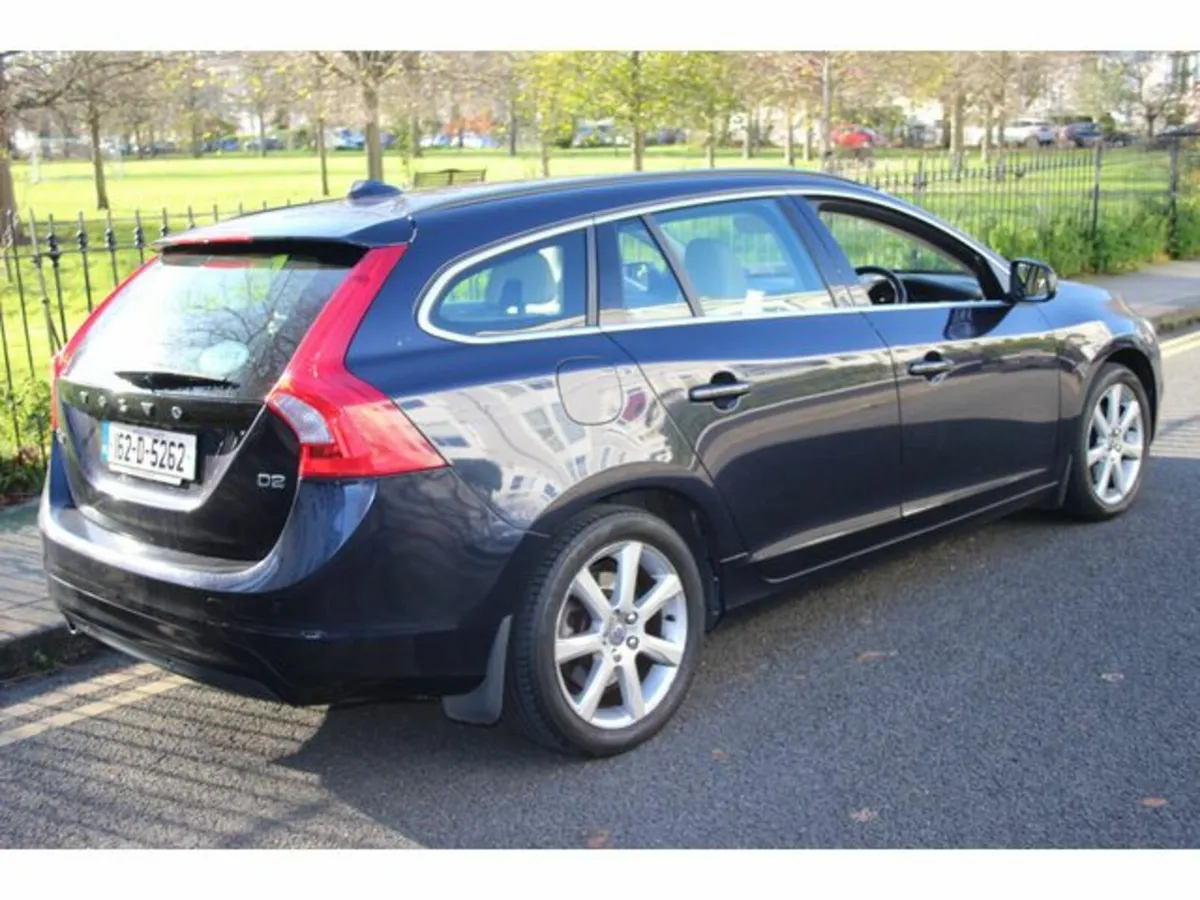 Volvo V60 D2 SE 5DR Auto - Image 4