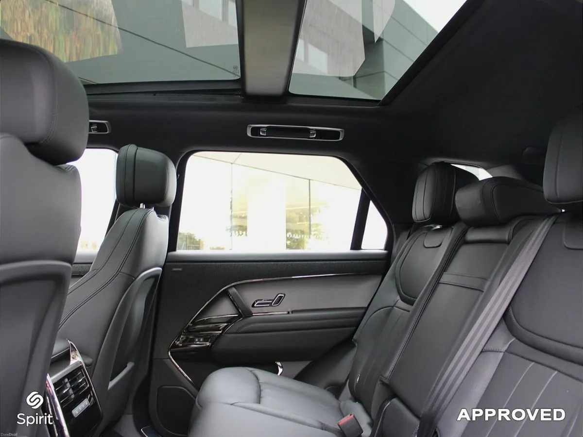 Land Rover Range Rover Sport 3.0 PHEV SE Dynamic - Image 5