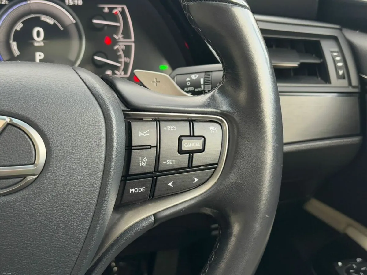 Lexus ES Dynamic 4DR Auto - Image 4