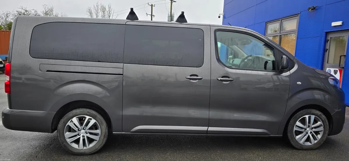 Wheelchair Taxi Peugeot Traveller 2020 - Image 4