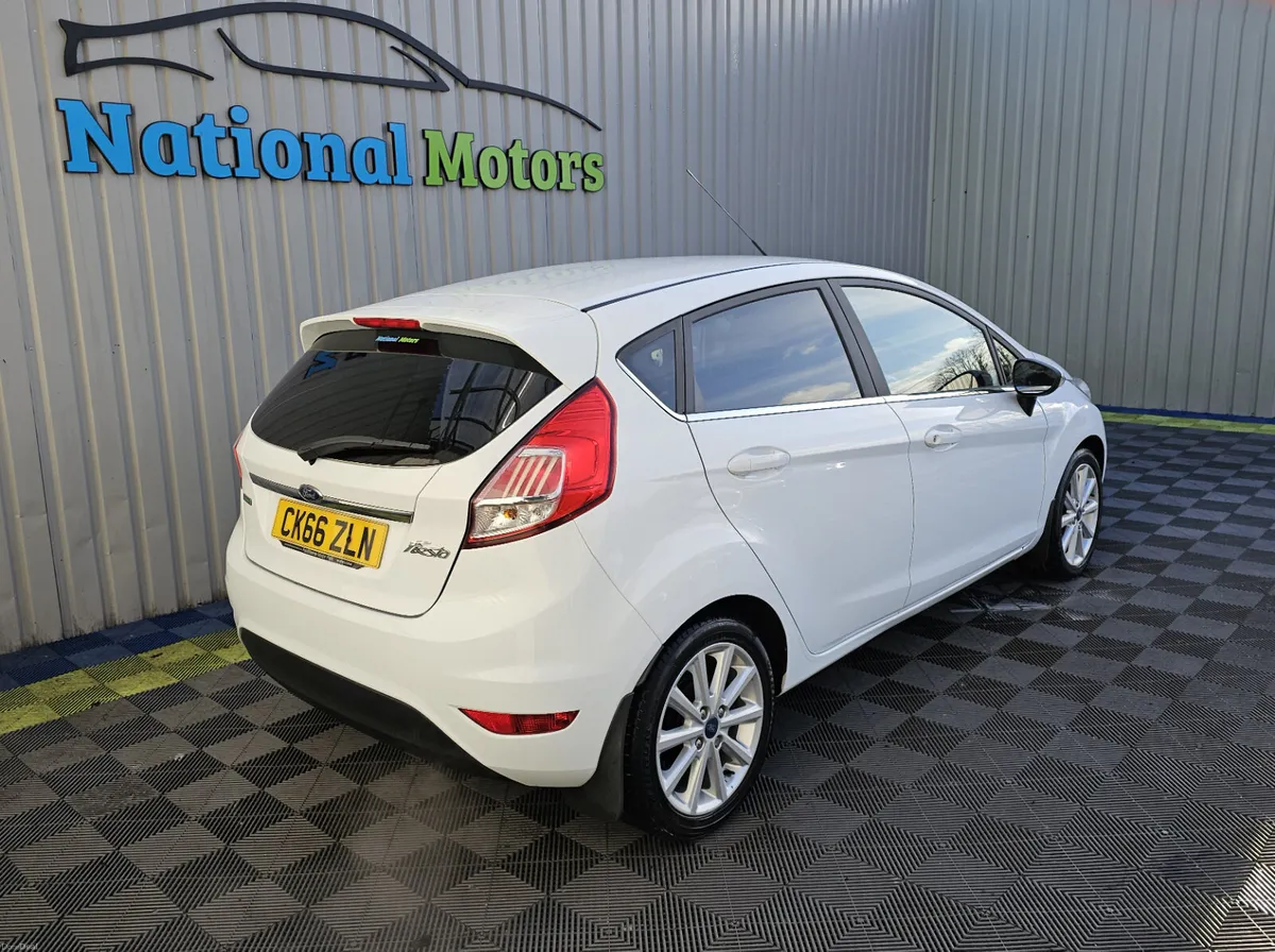 2016 Ford Fiesta TITANIUM 1.0 Petrol - Image 3