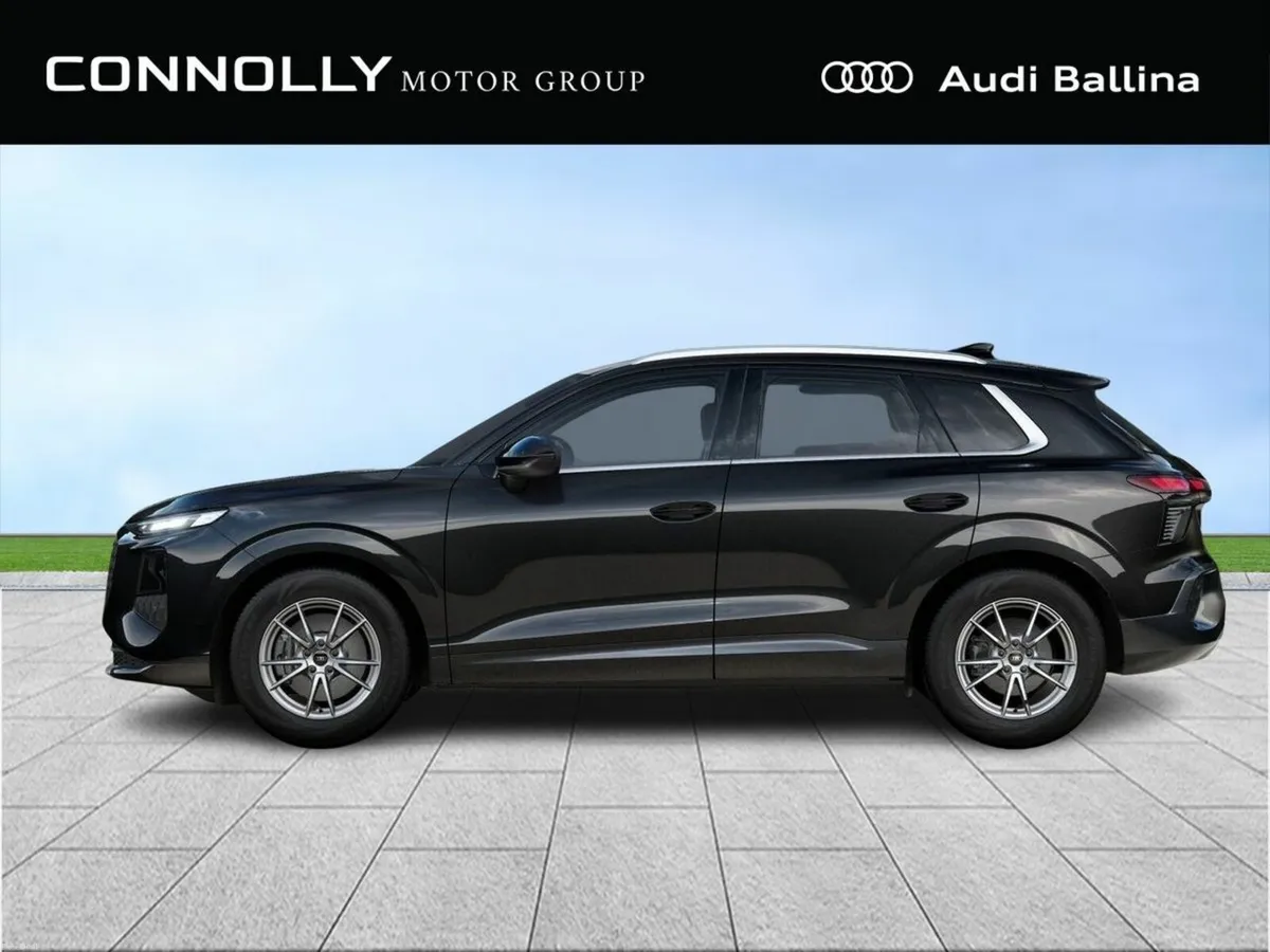 Audi Q3 SE TDI**Includes 3 services**TECH**COMFORT - Image 3