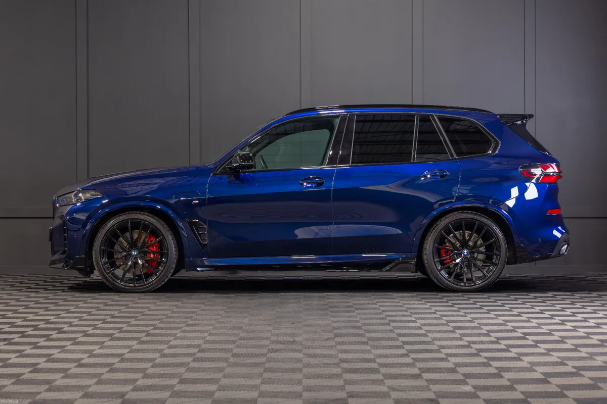 242 BMW X5 X-Drive 50e M-Sport - Image 3