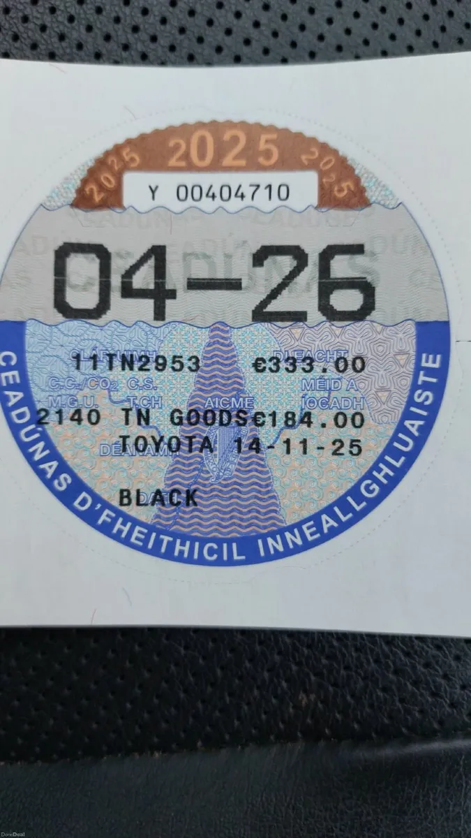 Toyota Hilux 3.0 D4D Invincible D/C 171BHP, 2011 - Image 2