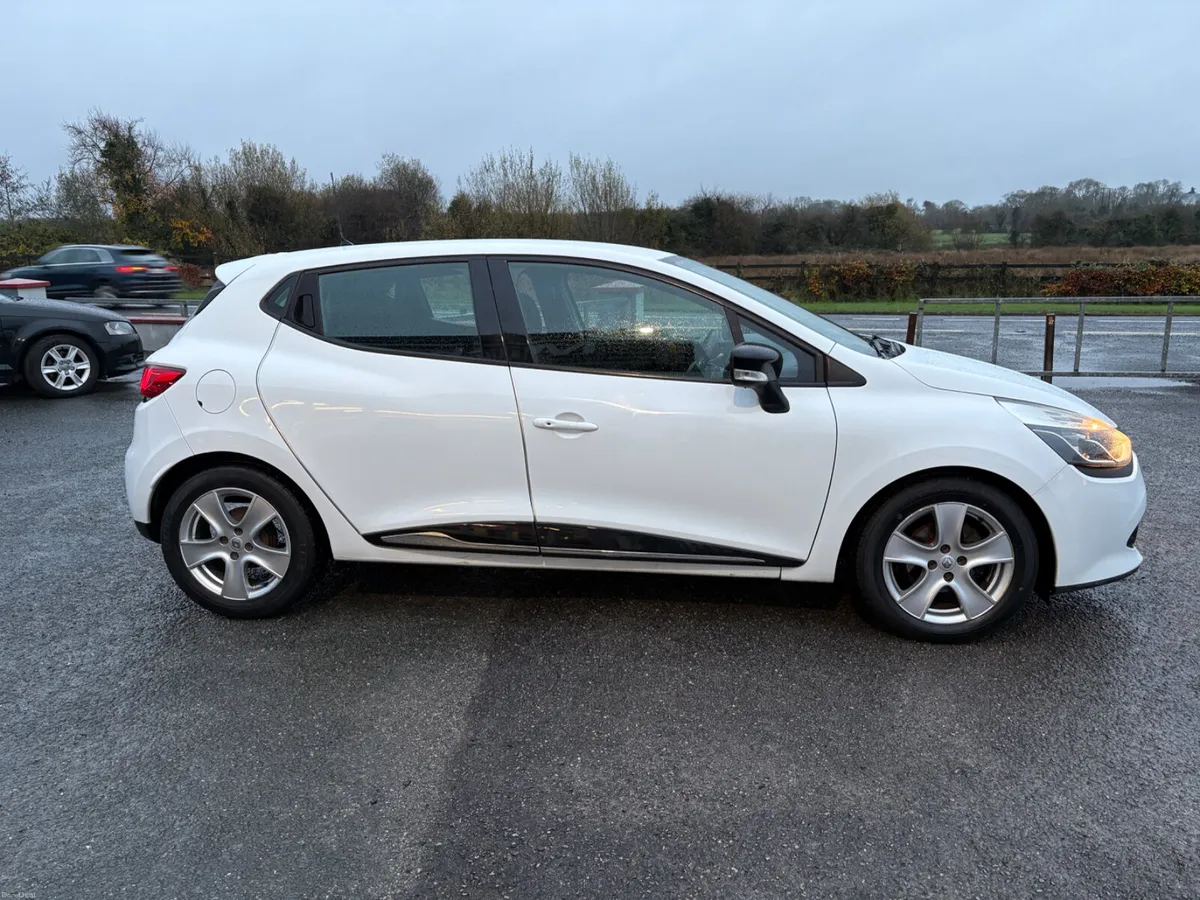 Renault Clio  Dynamique 1.0L 5dr Tce 162 - Image 4