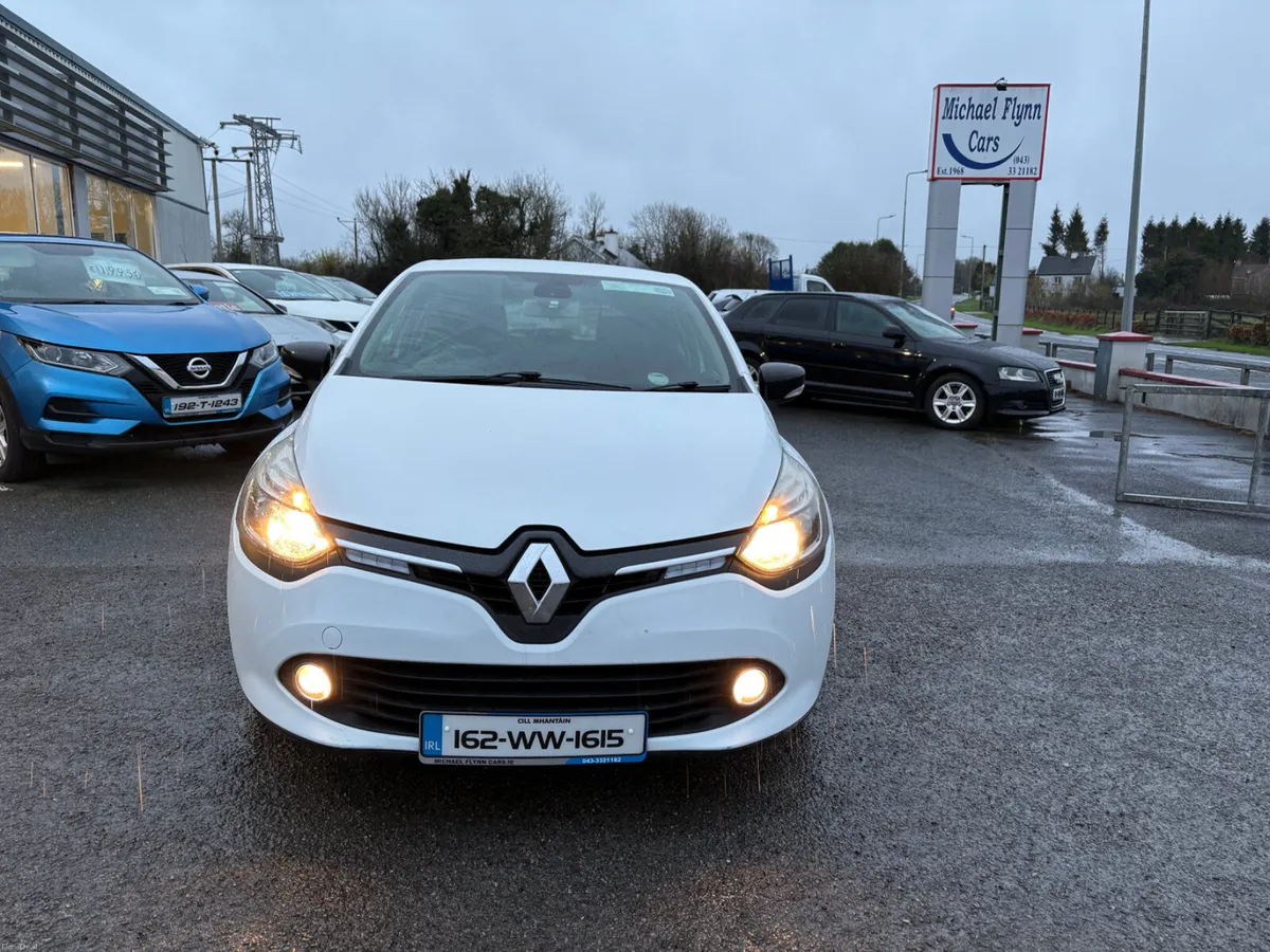 Renault Clio  Dynamique 1.0L 5dr Tce 162 - Image 2