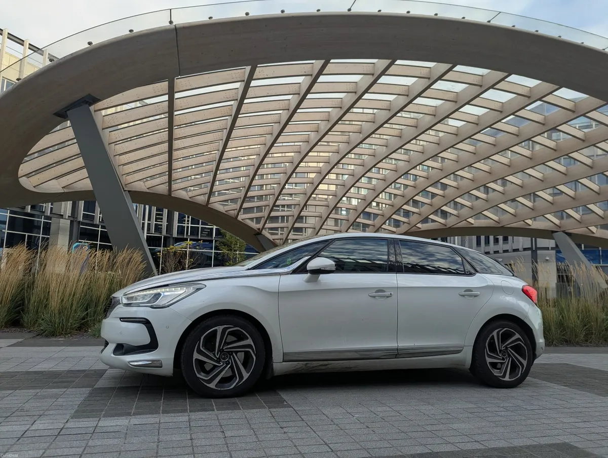 Citroen DS5 Automatic 200BHP Hybrid Diesel 4WD 4x4 - Image 4