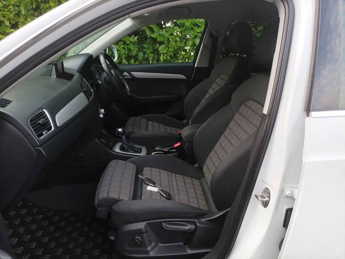 Audi Q3 Sport 1.4 Automatic, 2017 - Image 2